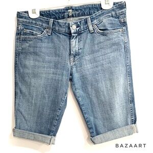 7 For All Mankind Light Wash cropped Bermuda jeans